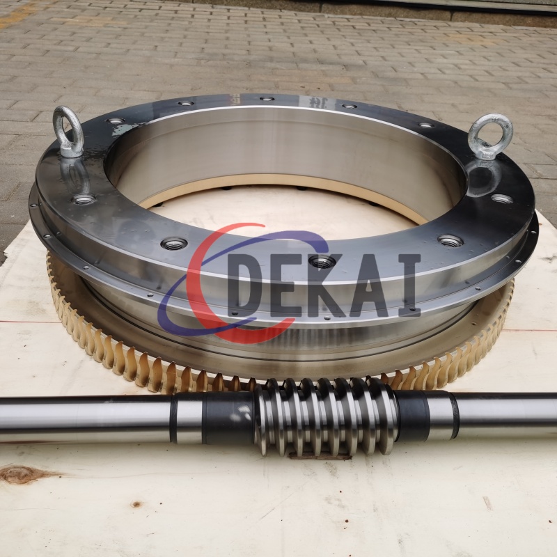 德凱非標(biāo)定制數(shù)控回轉(zhuǎn)臺(tái)精密蝸輪蝸桿副5級(jí)精度