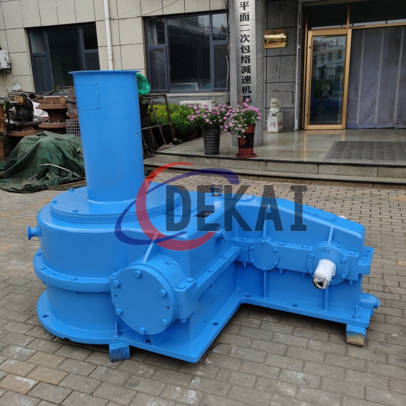 中心距500軋機(jī)壓下減速機(jī)鋼廠(chǎng)一左一右德凱定制