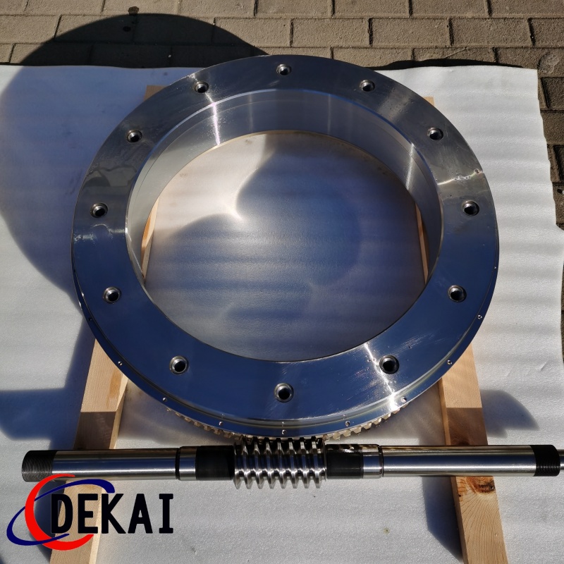 德凱定制高精度數(shù)控轉(zhuǎn)臺(tái)用蝸輪蝸桿副四軸五軸專(zhuān)用